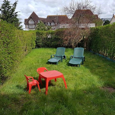 Appartement 2 Pieces Rez-De-Jardin A 2 Pas De La Plage Et De La Thalasso Cabourg Zewnętrze zdjęcie