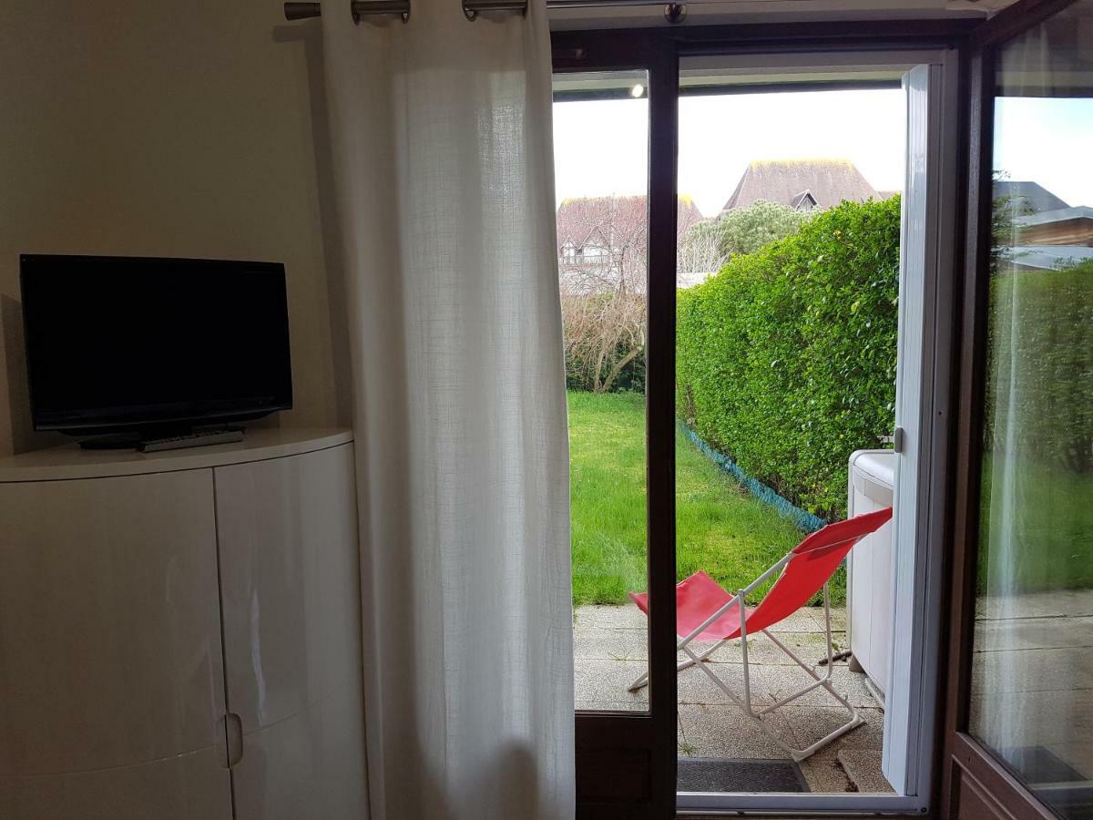 Appartement 2 Pieces Rez-De-Jardin A 2 Pas De La Plage Et De La Thalasso Cabourg Zewnętrze zdjęcie