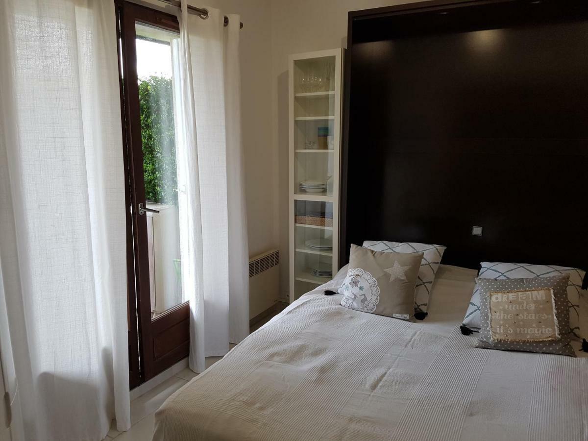 Appartement 2 Pieces Rez-De-Jardin A 2 Pas De La Plage Et De La Thalasso Cabourg Zewnętrze zdjęcie